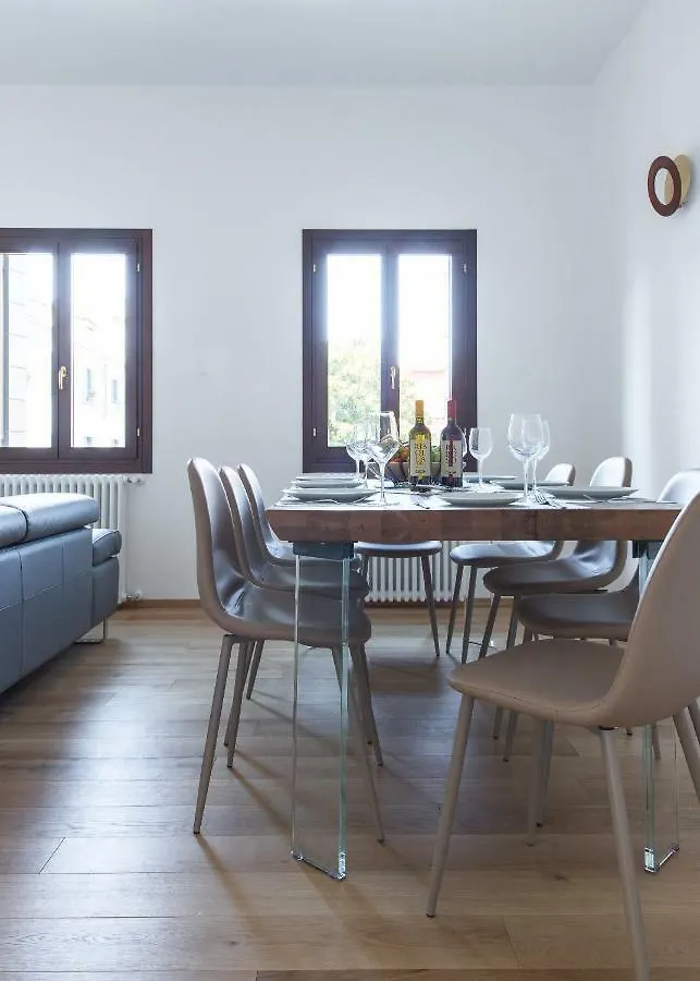 דירות ונציה Residenza Pomponi Deluxe איטליה